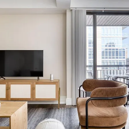 Apartment Ues 1br W Gym Doorman Nr Carl Schurz Park Nyc-653 *