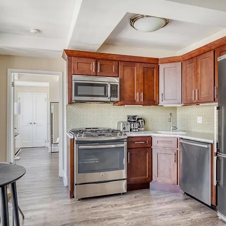 Apartment Ues 1br W Gym Doorman Nr Carl Schurz Park Nyc-653