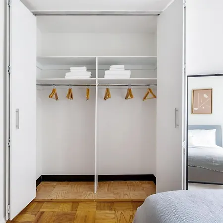 Midtown 1br W Gym Doorman Nr Park Nyc-510 Apartment