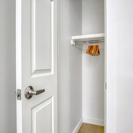Ues 1br W Doorman Gym Nr Carl Schurz Park Nyc-641 New York