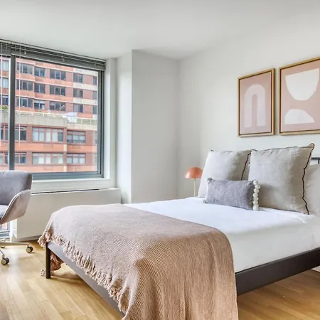 Apartment Lic 1br W Doorman Gym Pool Nr E River Nyc-690