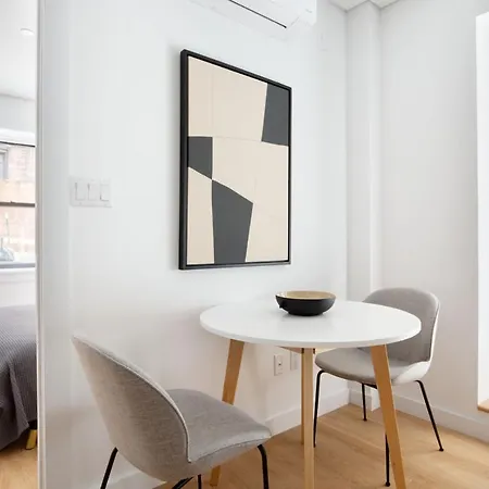 Soho 1br W Outdoor Space In-unit Wd Nyc-1142 Apartment