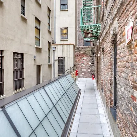 Soho 1br W Outdoor Space In-unit Wd Nyc-1142 *