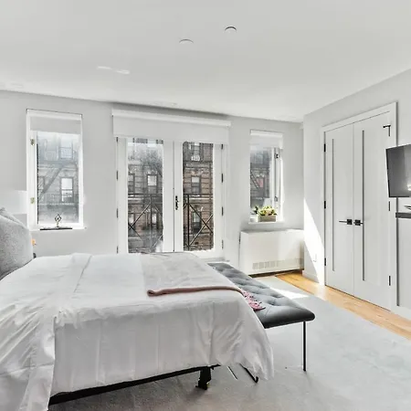 Holiday home Luxe Studio Ste In Upper East Side With Charming Juliet Balcony *