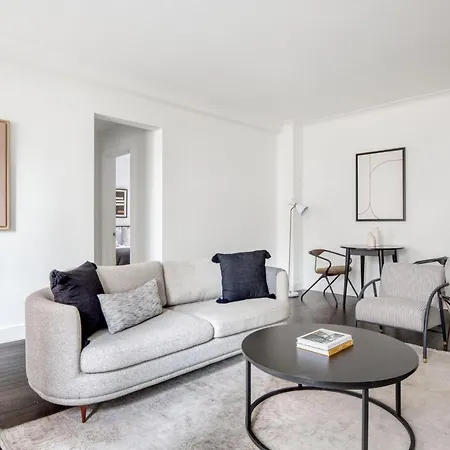 Midtown 2br W Doorman Wd Nr Park Nyc-1144 New York
