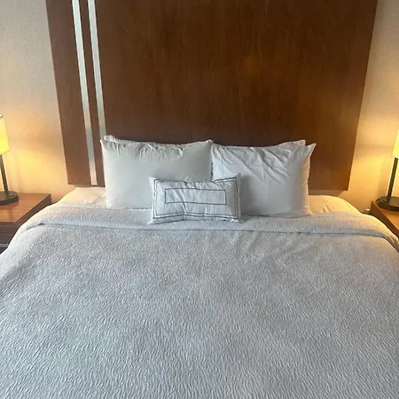 Hotel Fairfield & By Marriott Brooklyn