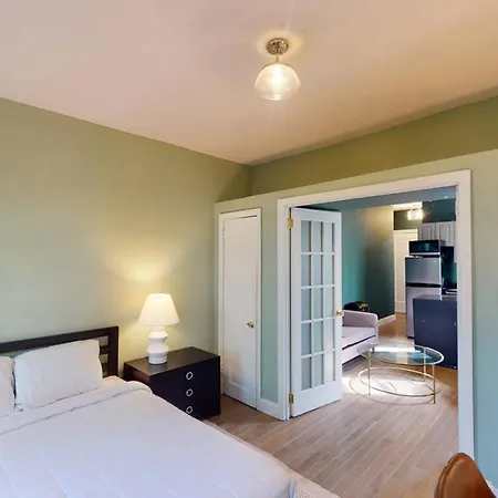 Apartment Furnished 566 East Village *
