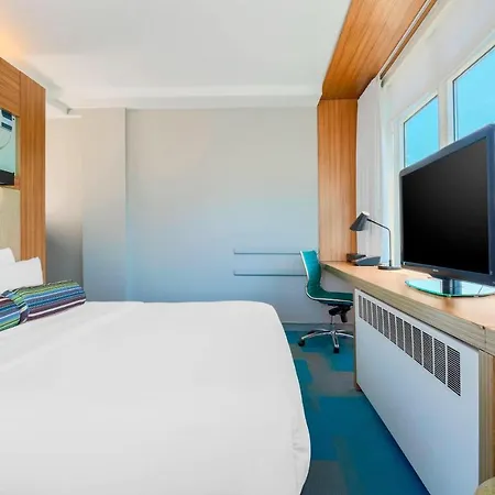 Aloft By Marriott Harlem Hotel New York