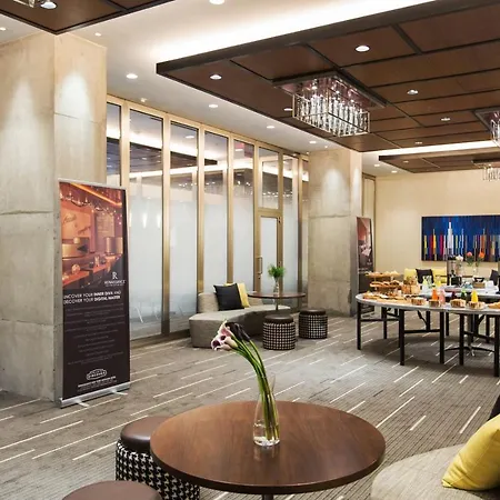 Renaissance Midtown Hotel 4*