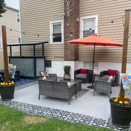 Rockaway 3 Bedroom By The Sea. New York