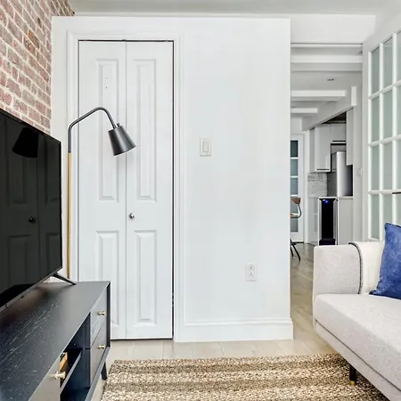 Chelsea 2br W Elevator Wd Nr Mad Sq Park Nyc-617 Apartment *