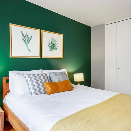 1br Nr Times Sq W Indoor Rooftop Gym Nyc-141