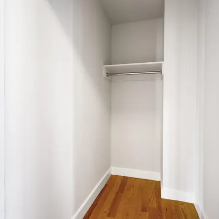 1br Nr Times Sq W Indoor Rooftop Gym Nyc-141