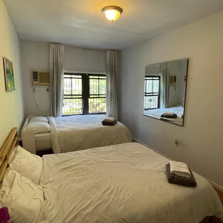 Spacious For Four At The Heart Of Williamsburg Homestay New York