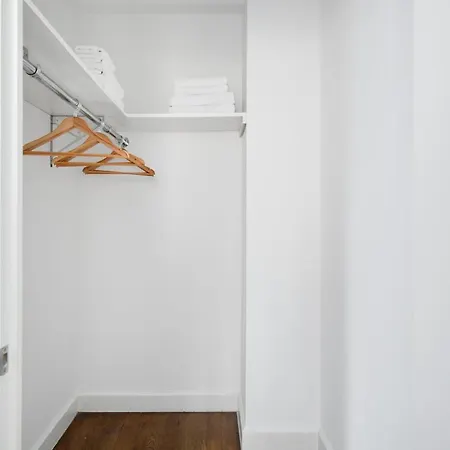 Apartment Uws 1br W Doorman Elevator Nr Park Nyc-416