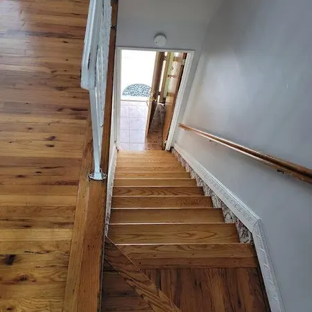 Private Near Ferry And Park Apartment New York
