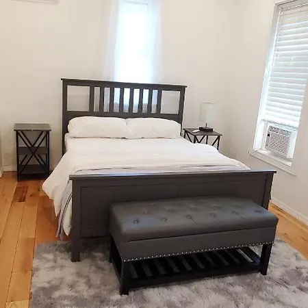 Gorgeous Victorian House!! Entire In Sam's