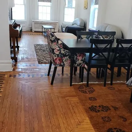 Gorgeous Victorian House!! Entire In Sam's Villa New York