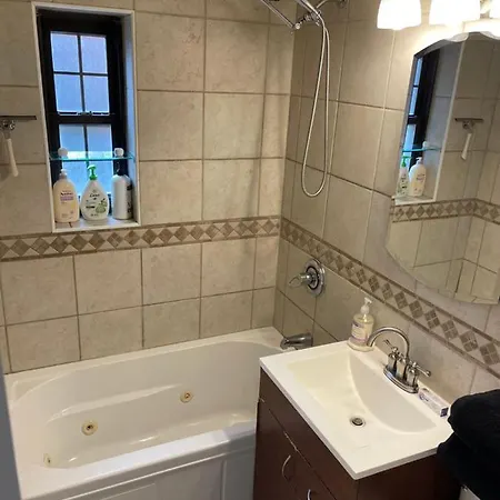 Renovated Jacuzzi Tub Nyc-lga-jfk Washer-dryer