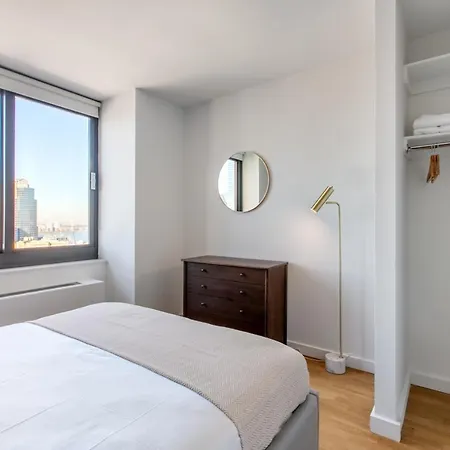 Tribeca 2br W Pool Bike Gym Nr Wtc Nyc-400 * New York