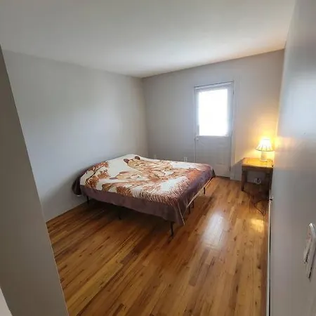 Apartment Private Near Ferry And Park New York