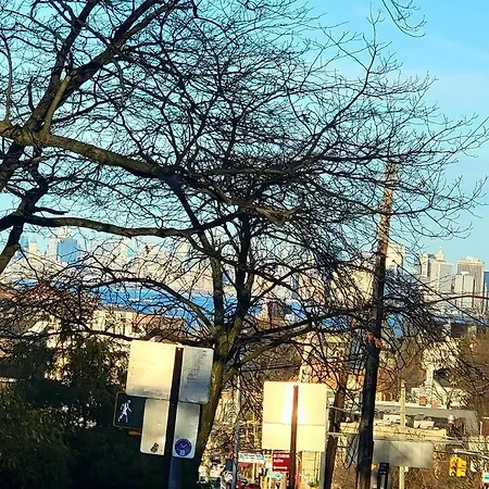 Private Near Ferry And Park Apartment *