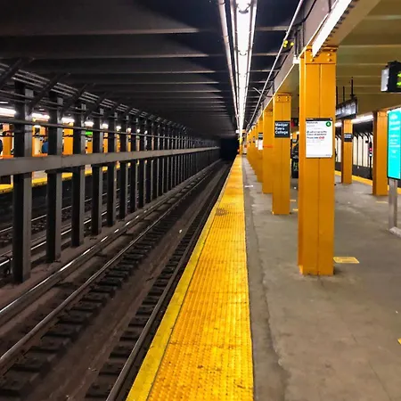 Luxurious Studio Apartment Hostel New York