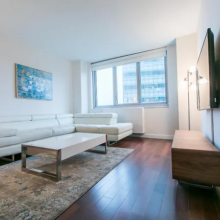 Apartment One Bed One Bath At Midtown East *