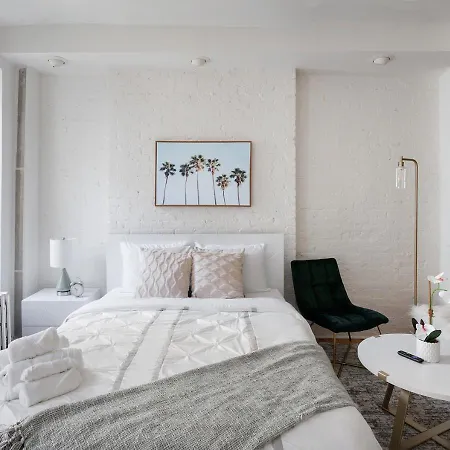 Sophisticated Studio In Nyc Apartment *