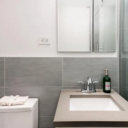 Sophisticated 3bd 2ba In Nyc Apartment *