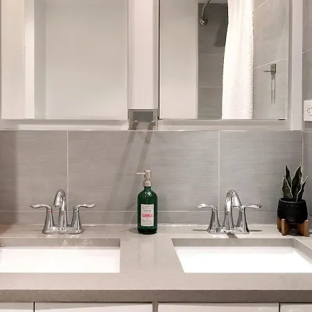 Sophisticated 3bd 2ba In Nyc Apartment New York
