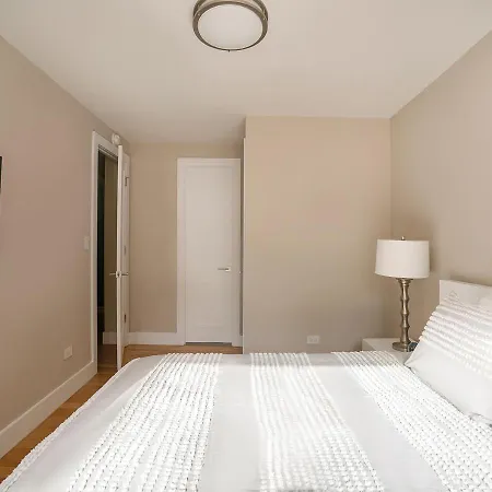 Sophisticated 3bd 2ba In Nyc Apartment New York