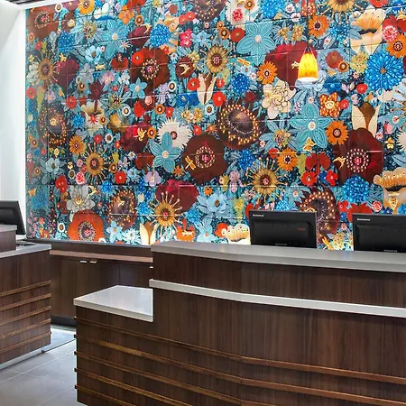 Courtyard By Marriott Manhattan/chelsea