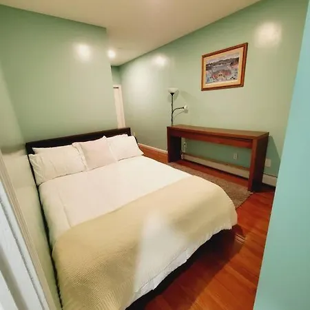 Apartment Beautiful Bedroom In A Private With Access To Patio New York
