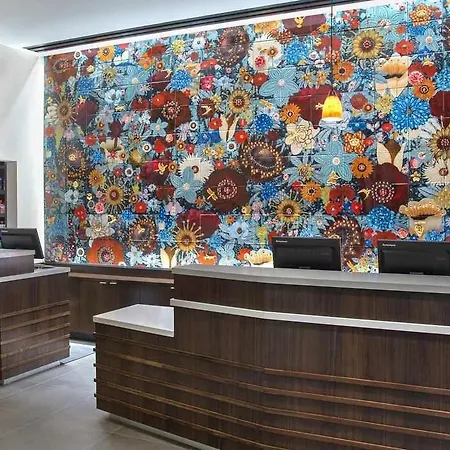 Courtyard By Marriott Manhattan/chelsea