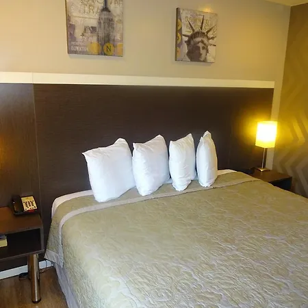 Super 8 By Wyndham Brooklyn / Park Slope Hotel 3*