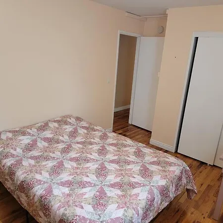 1st Floor Private Apt Near Ferry To Nyc And Park New York