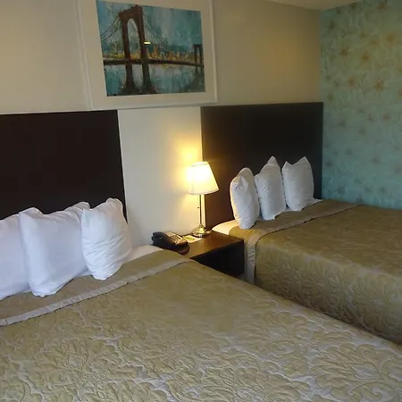 Super 8 By Wyndham Brooklyn / Park Slope 3*
