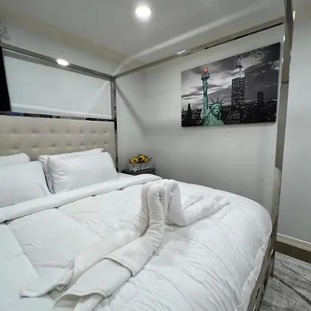 Spacious Comfort Apartment *