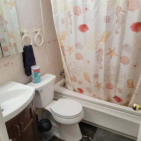 1st Floor Private Apt Near Ferry To Nyc And Park Apartment New York