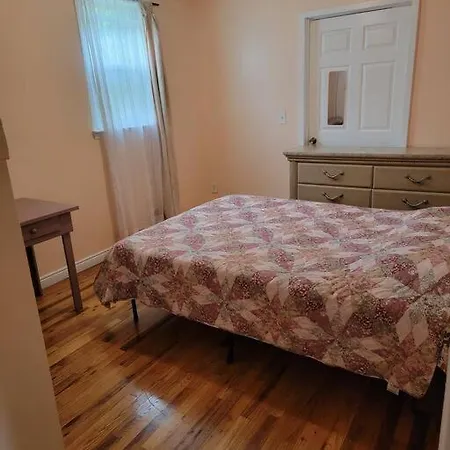 1st Floor Private Apt Near Ferry To Nyc And Park Apartment New York