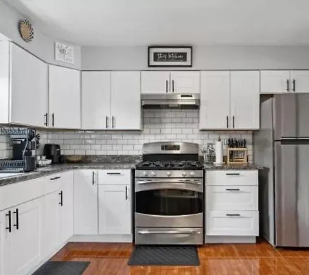 Rockaway 3 Bedroom By The Sea.
