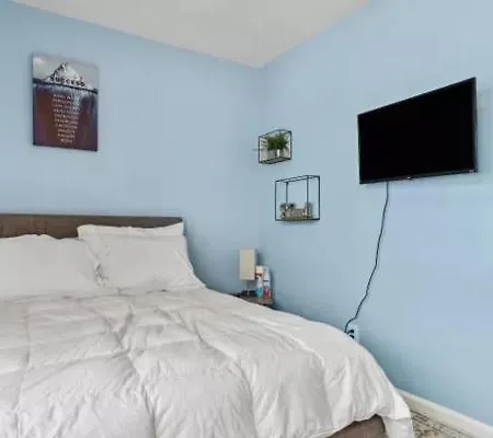 Rockaway 3 Bedroom By The Sea.
