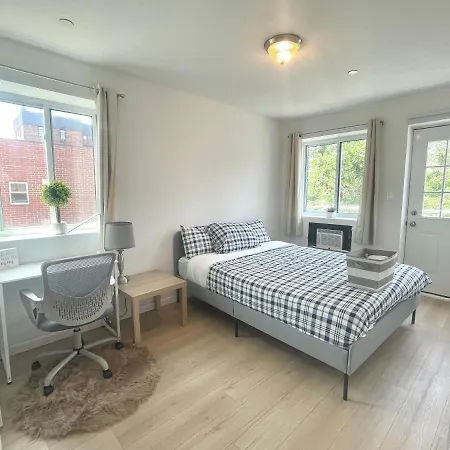 Brand New!!!with Balcony, Free Parking, 3 Minutes To Subway *
