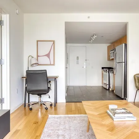 Lic 1br W Wd Elevator Doorman Nr E River Nyc-850 New York