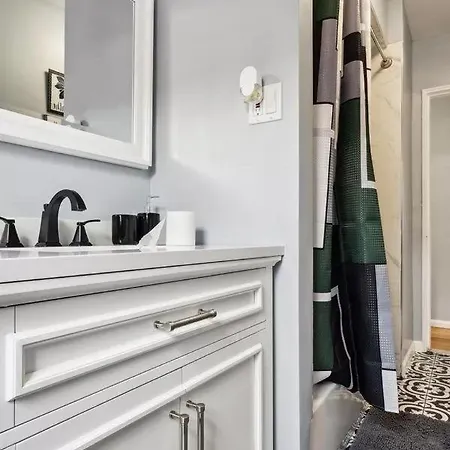 Holiday home Rockaway 3 Bedroom By The Sea. *