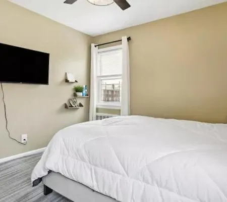Rockaway 3 Bedroom By The Sea. Holiday home *