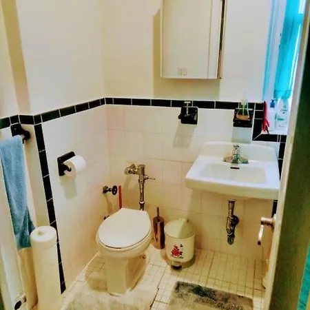 Apartment #2 Private Near Riverdale New York