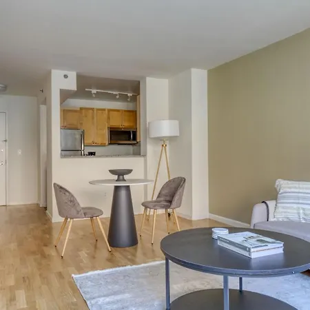 Apartment Uws 1br W Doorman Gym Nr Park Nyc-932