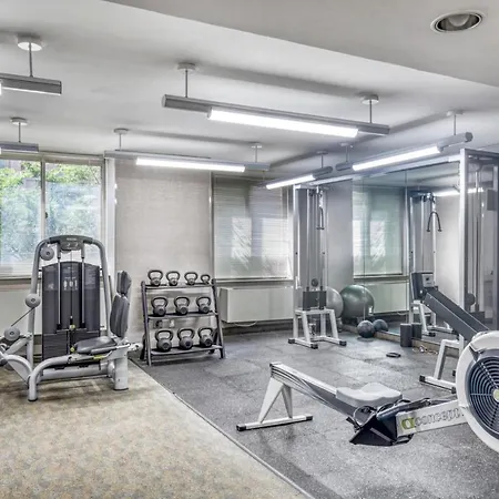 Uws 1br W Doorman Gym Nr Park Nyc-932 *